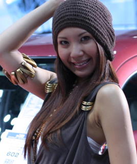 9230 - 268 x 320 [17KB]
�O���r�A�A�C�h���̃��L�E�킫�E���E�e