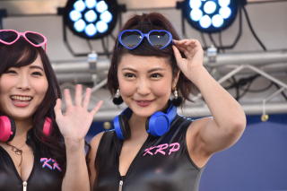 9946 - 320 x 213 [16KB]
�L�����M�����A���[�X�N�C�[���A�R���p�j�I���̃��L�E�킫�E���E�e